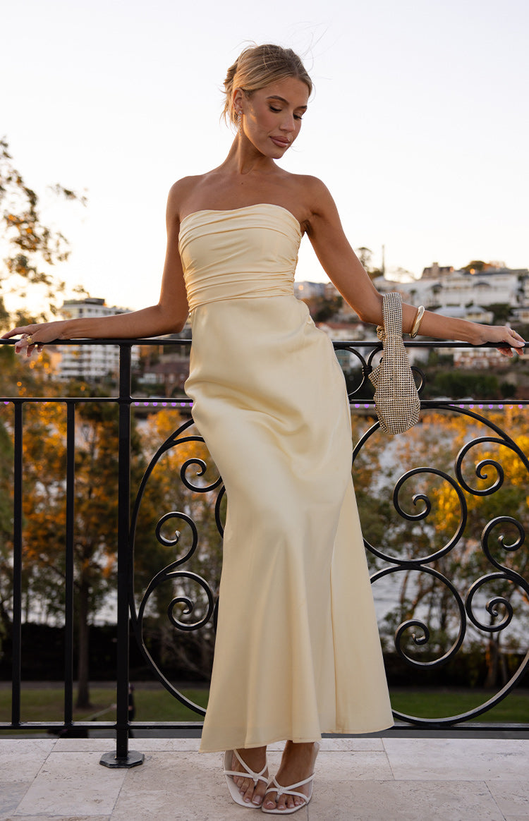 strapless maxi flowy dress Kenna Yellow Satin Strapless Maxi Dress - US 12