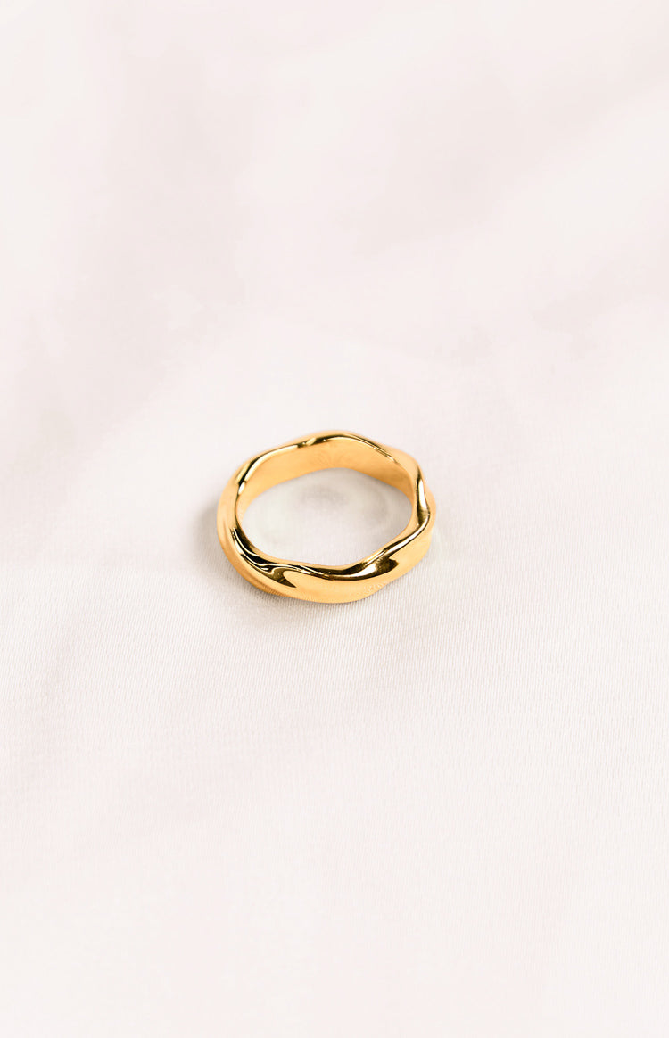 Edern Gold Wave Ring Image