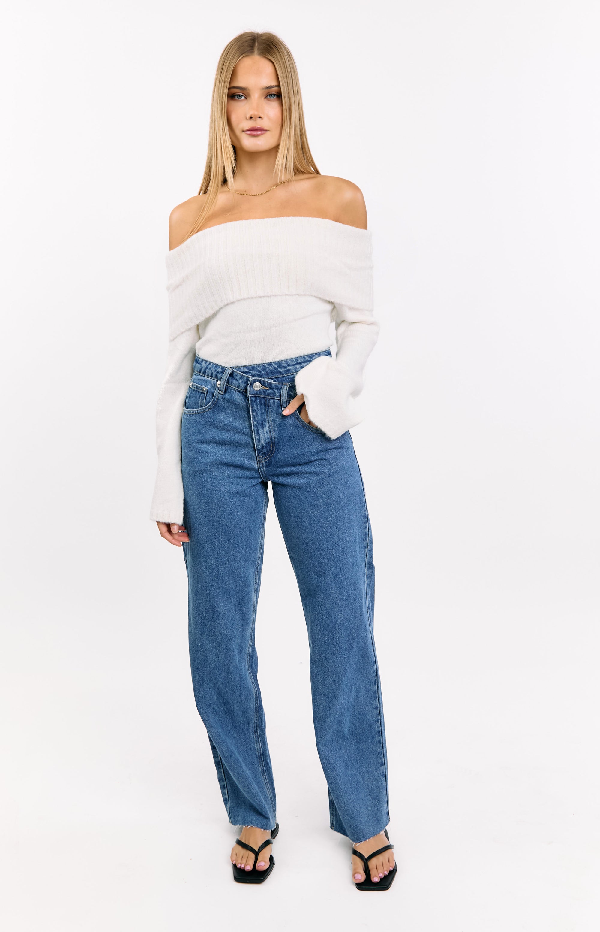 Kansis Mid Wash Scallop Pockets Uneven Waist Jeans Image