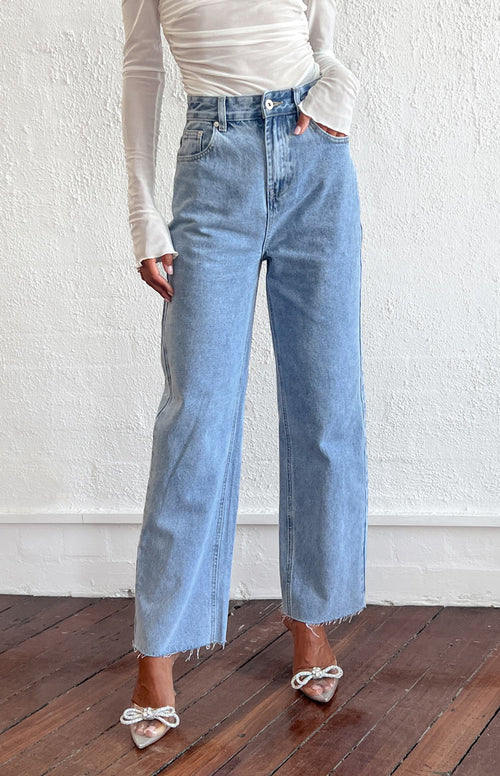 Light wash wide leg jeans hotsell
