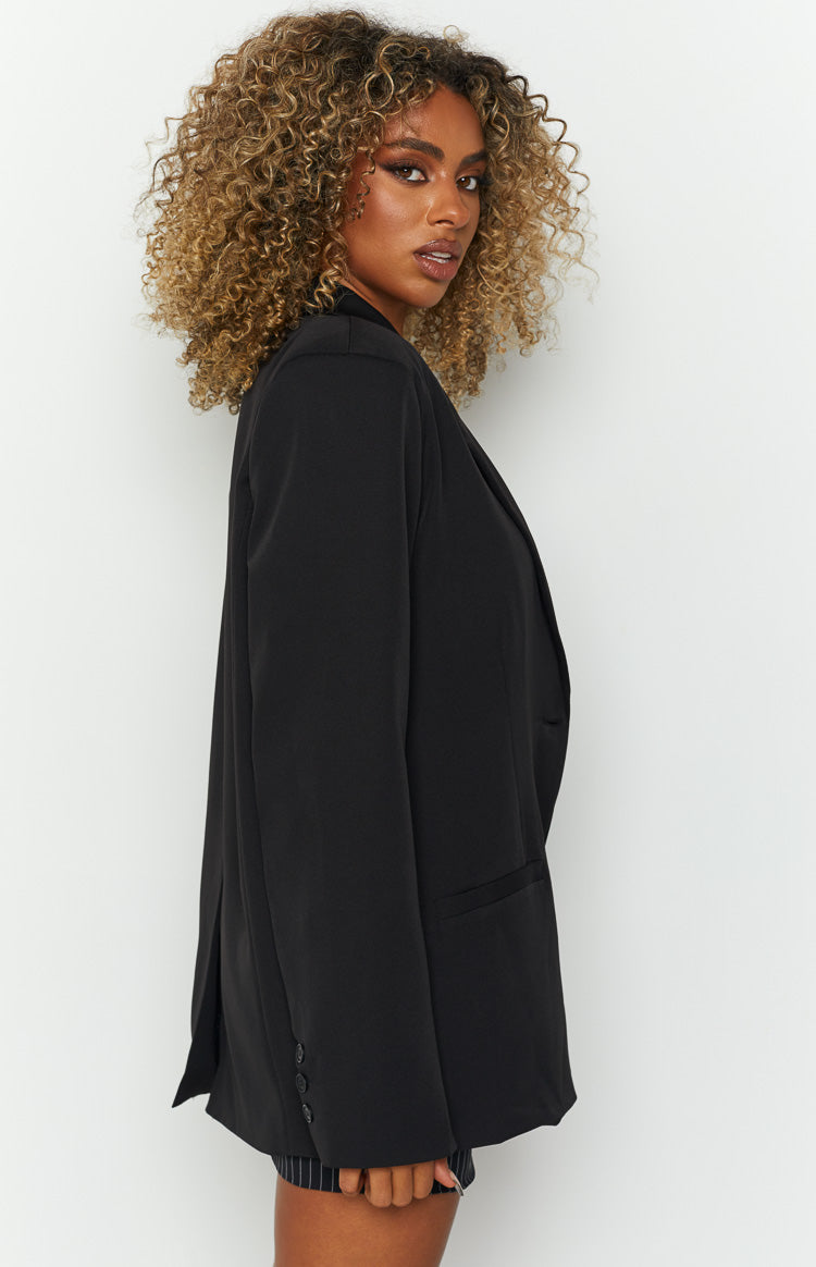 Allure Black Oversized Blazer Image